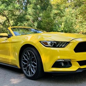 070 Ford Mustang GT жовтий кабріолет оренда - авто на весілля у Києві - портфоліо 6