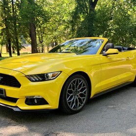 070 Ford Mustang GT жовтий кабріолет оренда - авто на весілля у Києві - портфоліо 1