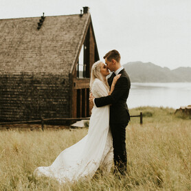 Best Friends Weddings