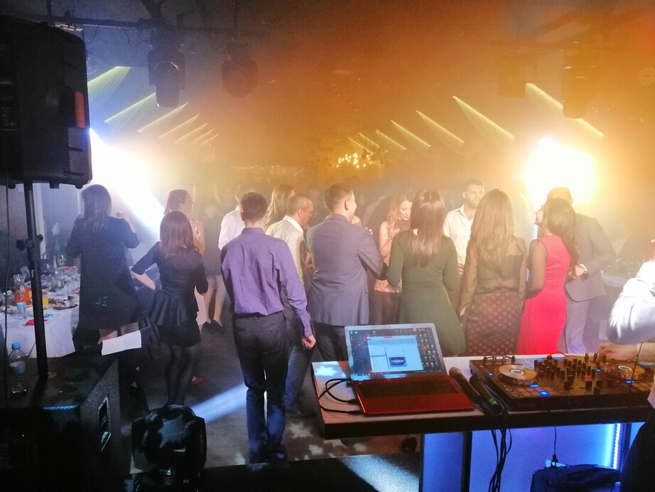 Dj Vitaliy Nadyuk (+звук +світло +ефекти з доставкою)