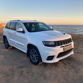 Jeep Grand Cherokee WK2 - авто на весілля у Маріуполі - портфоліо 3