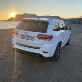 Jeep Grand Cherokee WK2 - авто на весілля у Маріуполі - портфоліо 4