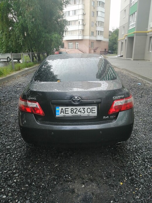 Toyota Camry 