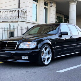 117 Mercedes Benz W140 S7.3 V12 Brabus чорний - авто на весілля у Києві - портфоліо 1