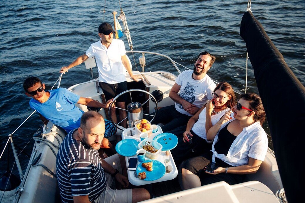Оренда прокат парусної яхти Морелло 