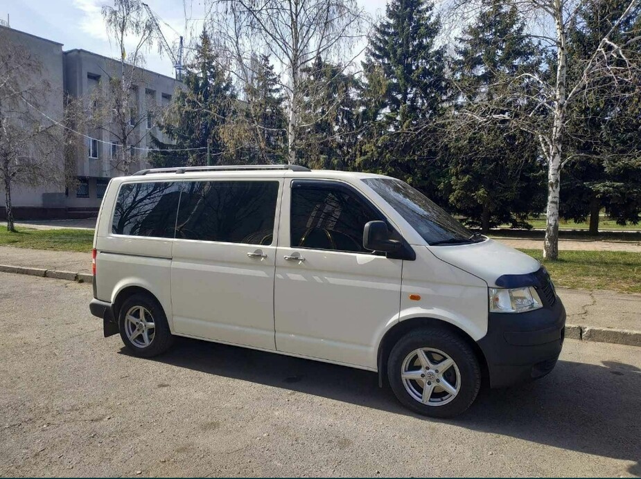 Volkswagen T5   8 мест 
