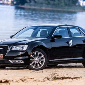 Chrysler 300 - авто на весілля у Черкасах - портфоліо 1
