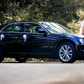 Chrysler 300 - авто на весілля у Черкасах - портфоліо 2