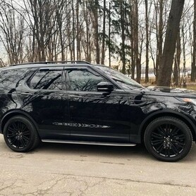 235 Позашляховик Land Rover Discovery 5 в оренду - авто на весілля у Києві - портфоліо 5