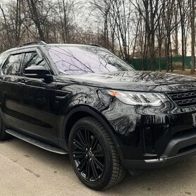 235 Позашляховик Land Rover Discovery 5 в оренду - авто на весілля у Києві - портфоліо 1