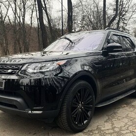 235 Позашляховик Land Rover Discovery 5 в оренду - авто на весілля у Києві - портфоліо 4
