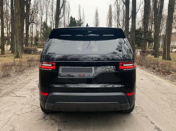 235 Позашляховик Land Rover Discovery 5 в оренду 
