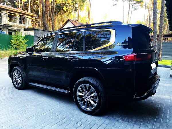 055 Оренда Toyota Land Cruiser 300 