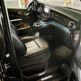 257 Мікроавтобус Mercedes-Benz V-class 2019 рік - авто на весілля у Києві - портфоліо 6