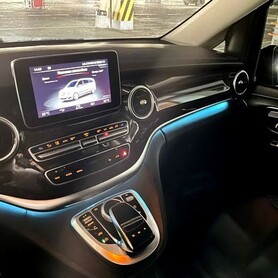 257 Мікроавтобус Mercedes-Benz V-class 2019 рік - авто на весілля у Києві - портфоліо 5