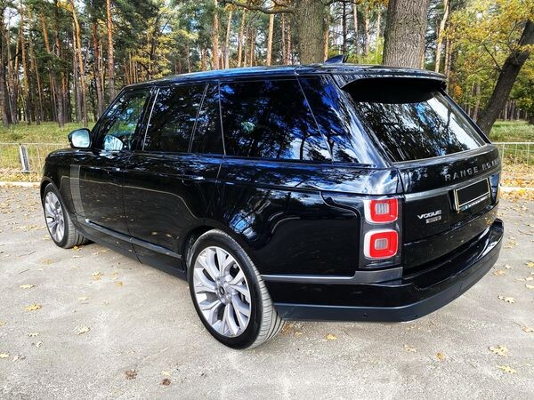224 Range Rover Vogue 4,4d чорний 