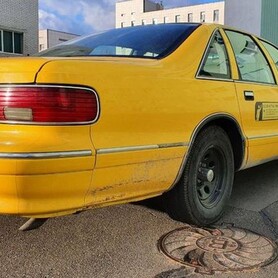 115 Chevrolet Caprice жовте таксі - авто на весілля у Києві - портфоліо 6