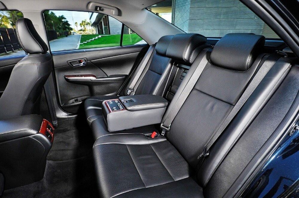 153 Toyota Camry V50 біла оренда 