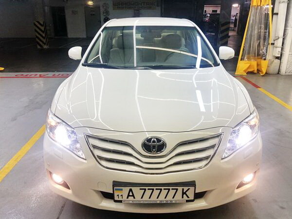 155 Toyota Camry біла V40 прокат 