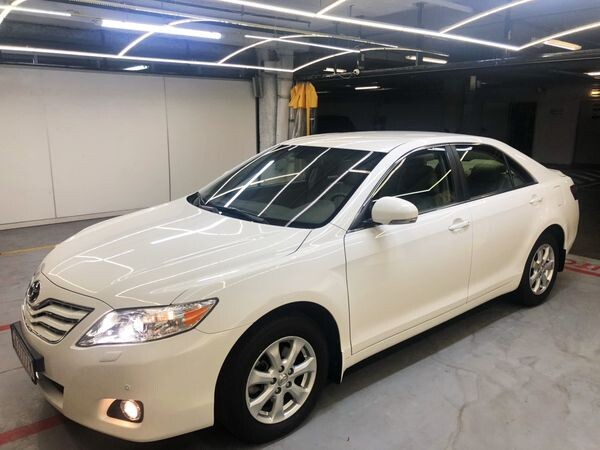 155 Toyota Camry біла V40 прокат 