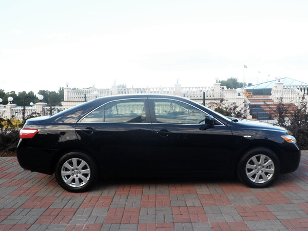 157 Toyota Camry чорна оренда 