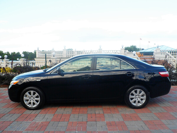 157 Toyota Camry чорна оренда 