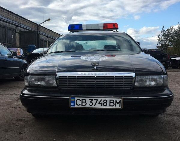 382 автомобіль поліції Chevrolet Caprice 