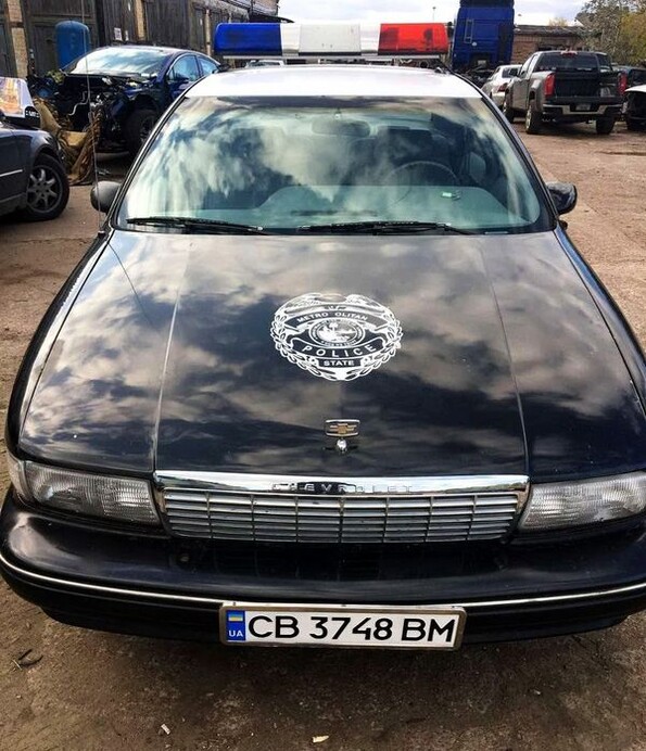 382 автомобіль поліції Chevrolet Caprice 