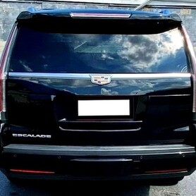 360 Cadillac Escalade чорний new оренда Київ - авто на весілля у Києві - портфоліо 4