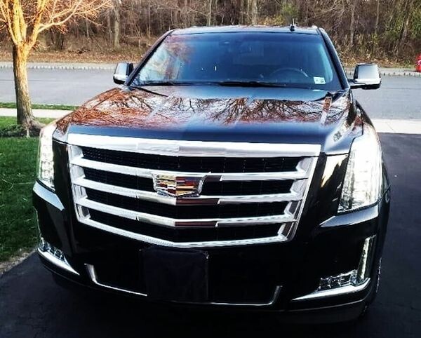 360 Cadillac Escalade чорний new оренда Київ 