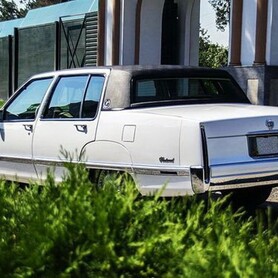 218 Ретро авто Cadillac Fleetwood білий - авто на весілля у Києві - портфоліо 3