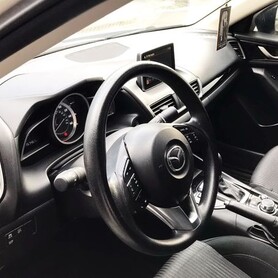 233 Mazda 3 біла замовити на весілля Київ ціна - авто на весілля у Києві - портфоліо 4