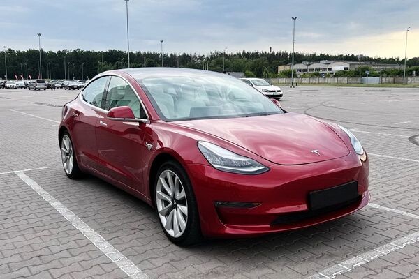 252 Електрокар Tesla Model 3 75D 