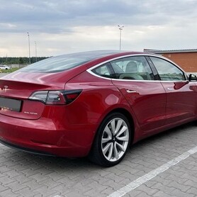 252 Електрокар Tesla Model 3 75D - авто на весілля у Києві - портфоліо 6