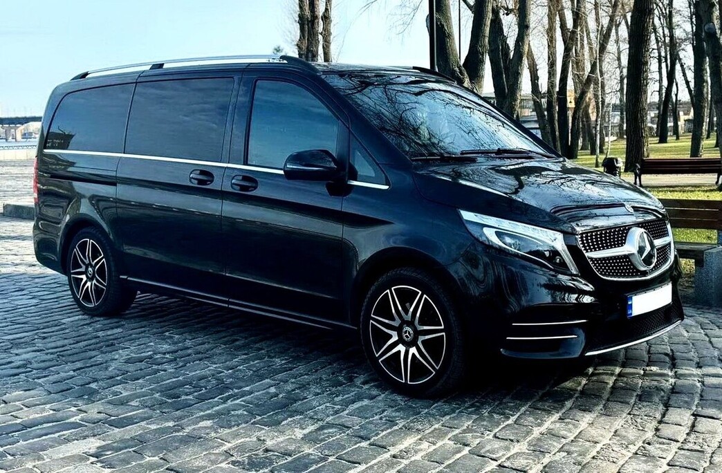 074 Оренда Mercedes-Benz V-Class мікроавтобус 