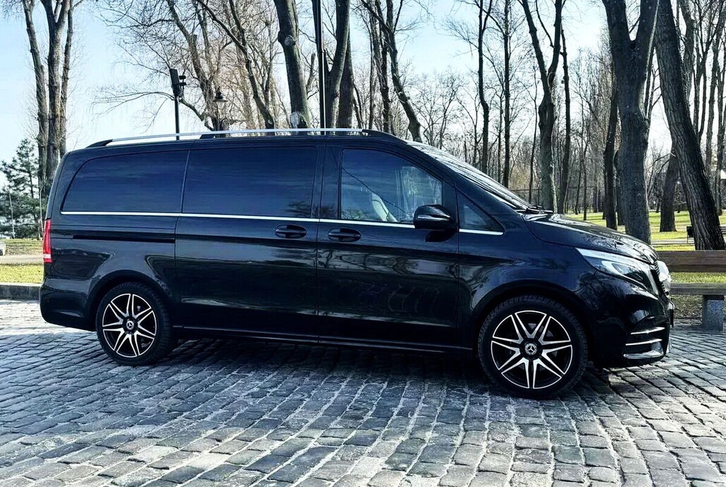 074 Оренда Mercedes-Benz V-Class мікроавтобус 