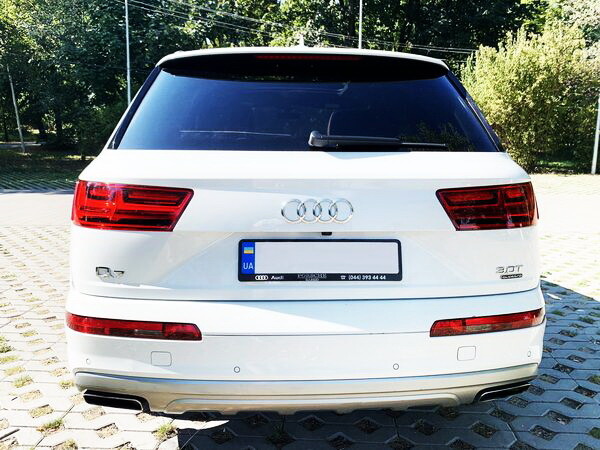 394 Позашляховик на весілля Audi Q7 біла оренда 