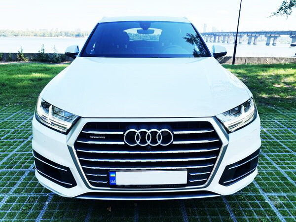 394 Позашляховик на весілля Audi Q7 біла оренда 