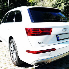 394 Позашляховик на весілля Audi Q7 біла оренда - авто на весілля у Києві - портфоліо 3