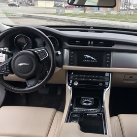Jaguar XF - авто на весілля у Черкасах - портфоліо 4