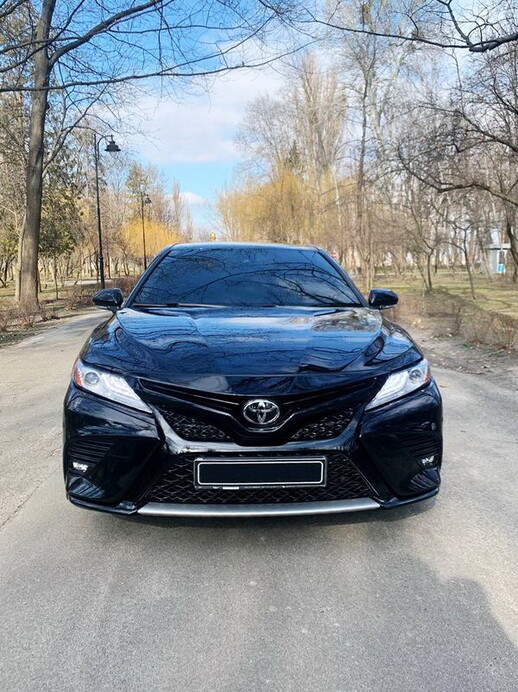 097 Toyota Camry 2020 оренда на весілля трансфер 
