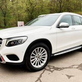 071 Позашляховик Mercedes GLC 250d білий - авто на весілля у Києві - портфоліо 1