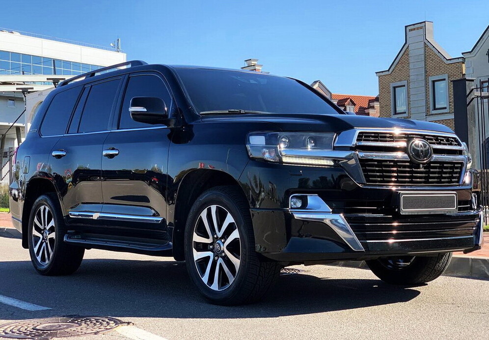 057 Позашлховик Toyota Land Cruiser 200 на весілля 