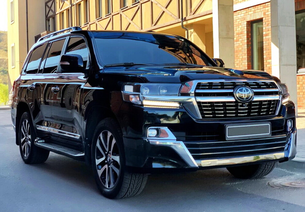 057 Позашлховик Toyota Land Cruiser 200 на весілля 