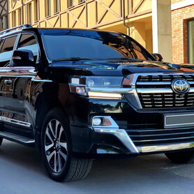 057 Позашлховик Toyota Land Cruiser 200 на весілля - авто на весілля у Києві - портфоліо 4