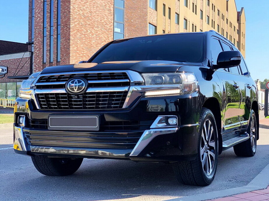 057 Позашлховик Toyota Land Cruiser 200 на весілля 