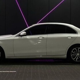 082 Авто на весілля Mercedes Benz C300 - авто на весілля у Києві - портфоліо 3