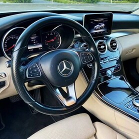 082 Авто на весілля Mercedes Benz C300 - авто на весілля у Києві - портфоліо 6