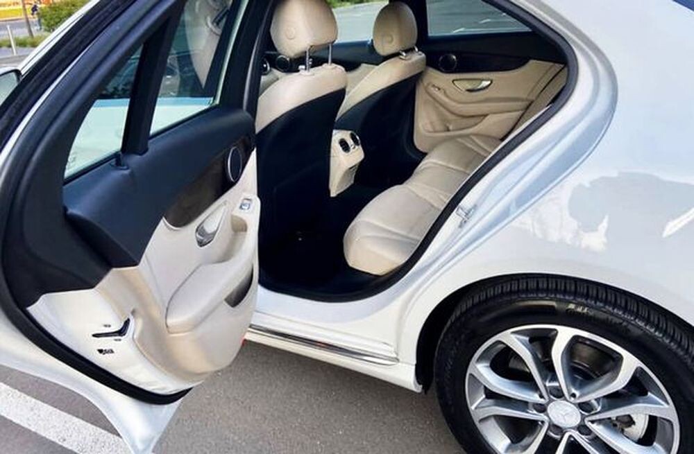 082 Авто на весілля Mercedes Benz C300 
