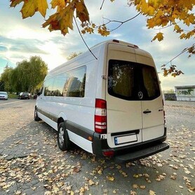 134 Мікроавтобус Mercedes Sprinter 21 місце - авто на весілля у Києві - портфоліо 3
